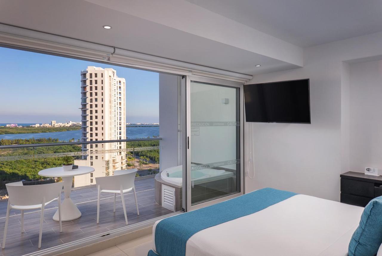 Suites Malecon Κανκούν Εξωτερικό φωτογραφία