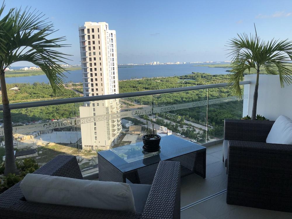 Suites Malecon Κανκούν Εξωτερικό φωτογραφία